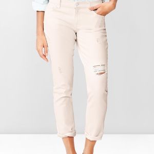 GAP DISTRESSED GIRLFRIEND JEAN